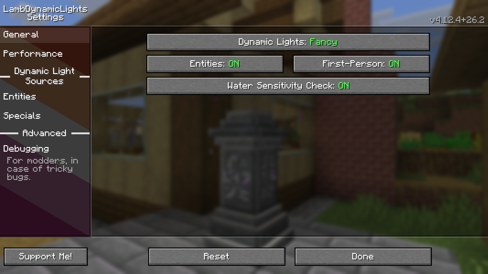 LambDynamicLights settings show Fancy mode and enabled entity and first-person lighting.