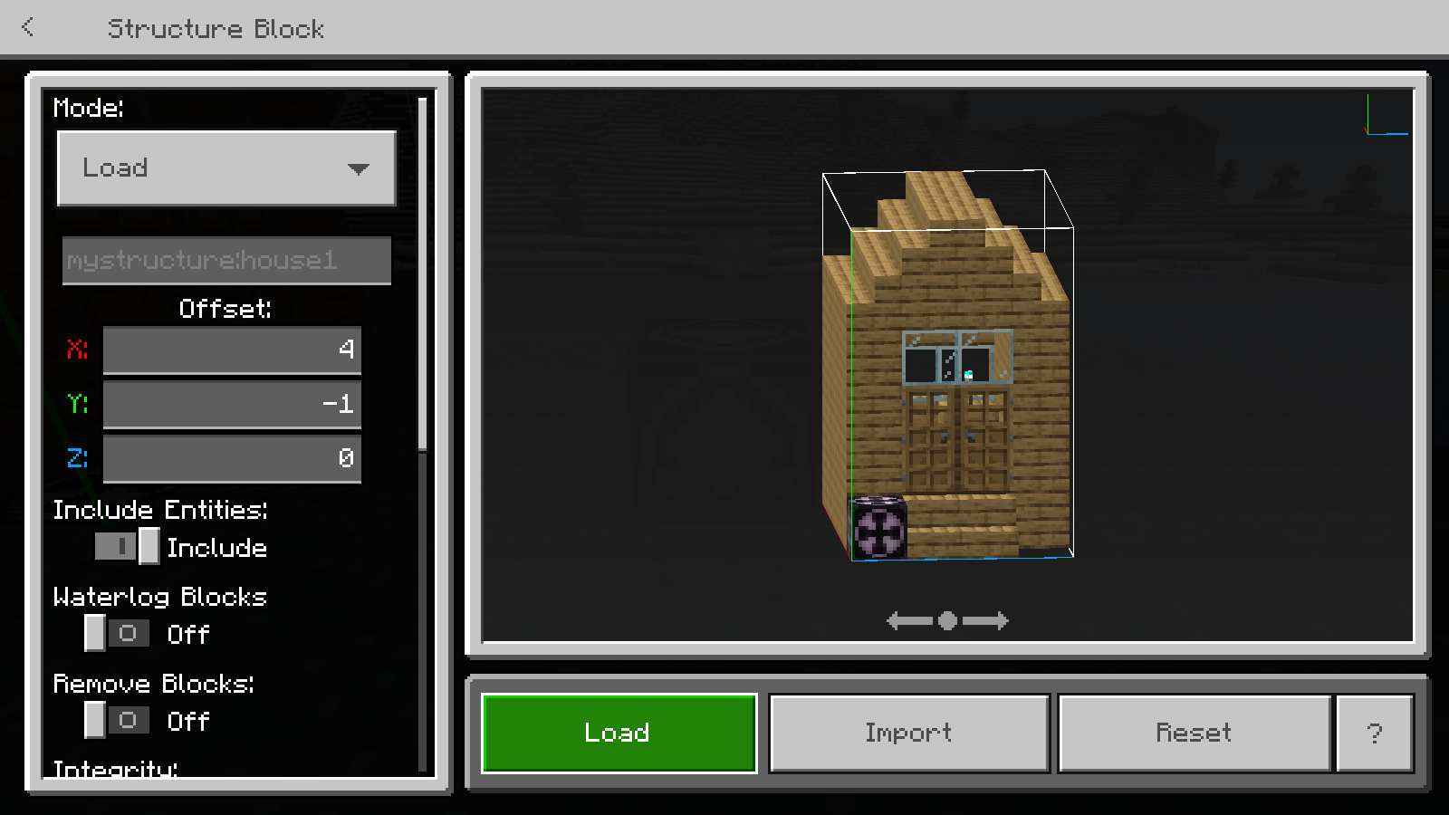 House1 appears in the structure-block display after importing and loading its MCSTRUCTURE file.
